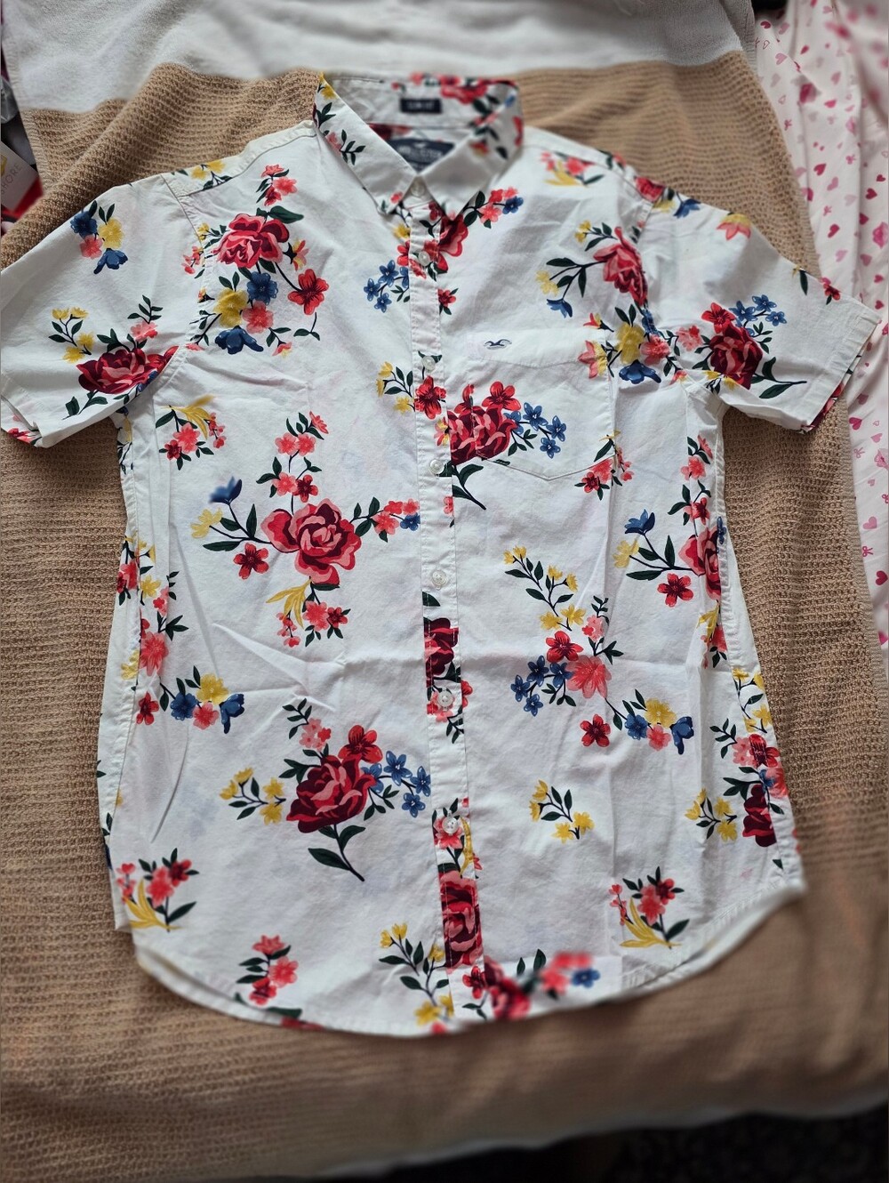 Men's Floral Short-Sleeve Shirt - White with Red & Blue Flowers